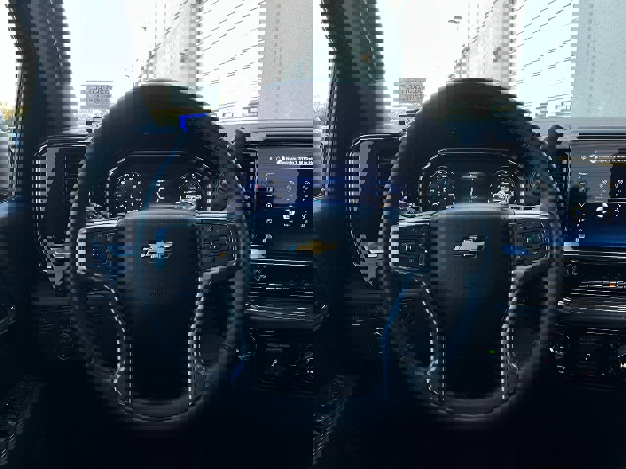 Used 2025 Chevrolet Silverado 1500 LT image 32