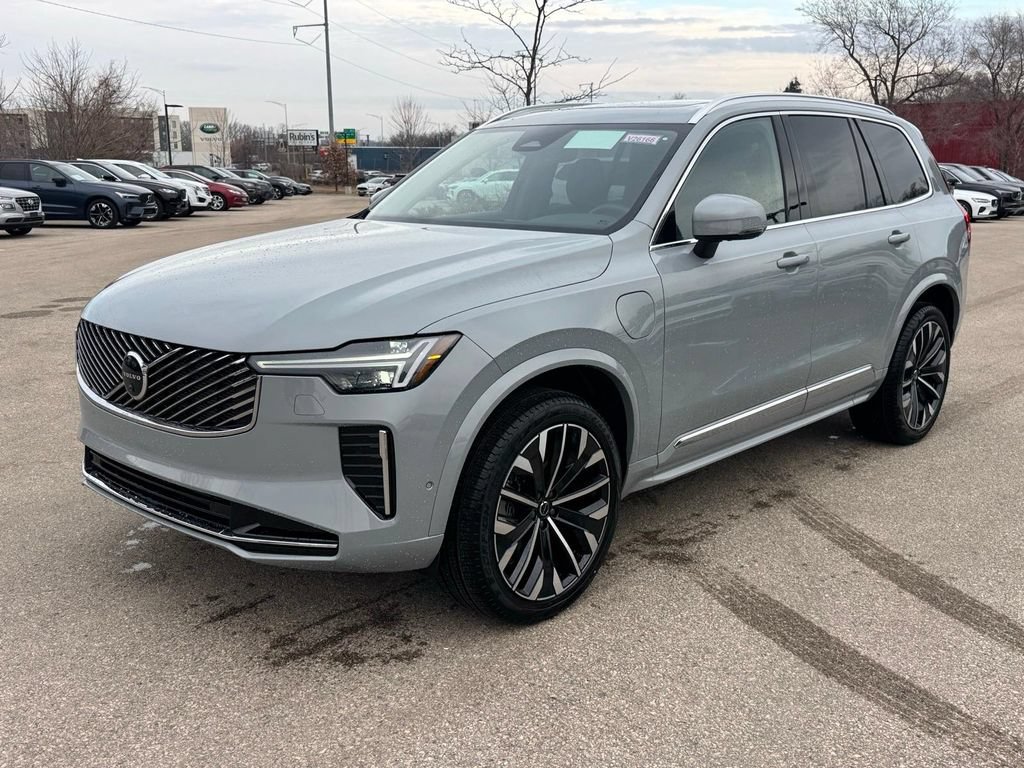 New 2026 Volvo XC90 T8 Plus w/ Protection Package Premier