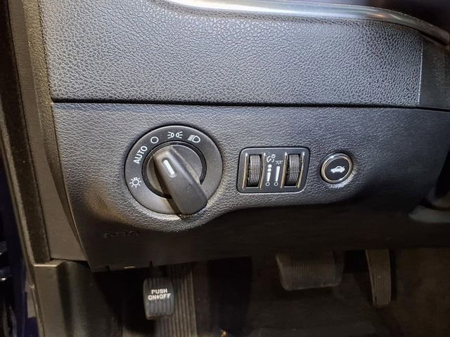 Used 2016 Dodge Charger SE w/ Blacktop Package image 13