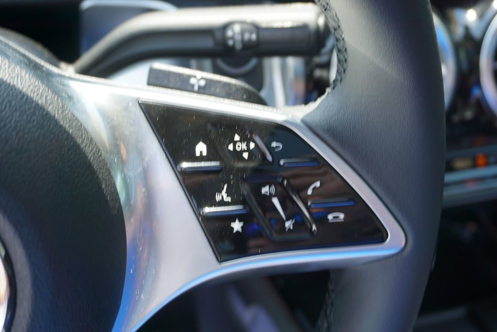 New 2025 Mercedes-Benz GLB 250 4MATIC image 28