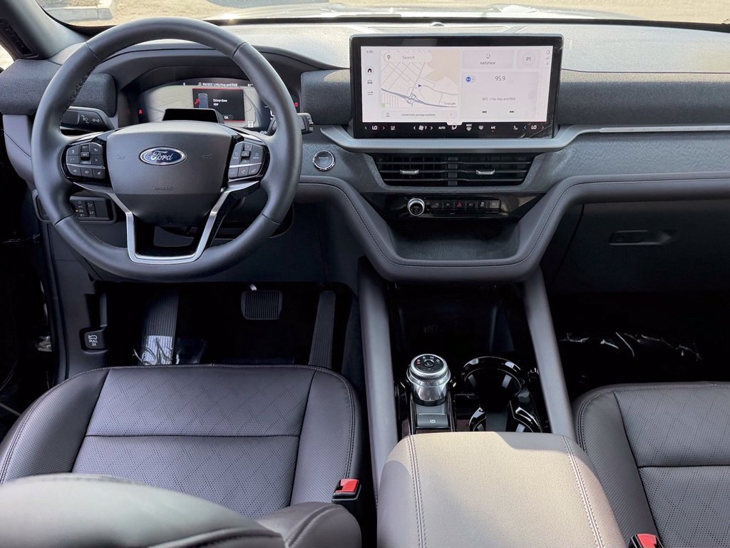 Used 2026 Ford Explorer Platinum RWD image 27