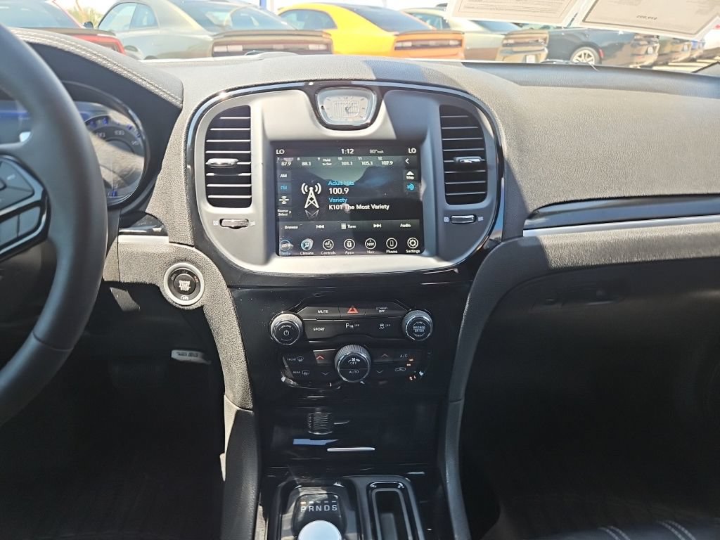 Certified 2023 Chrysler 300 S RWD image 28