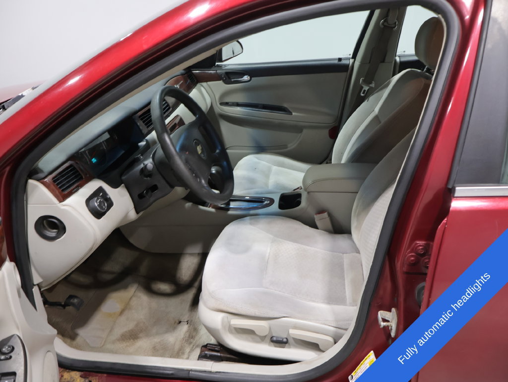 Used 2008 Chevrolet Impala LT FWD image 2