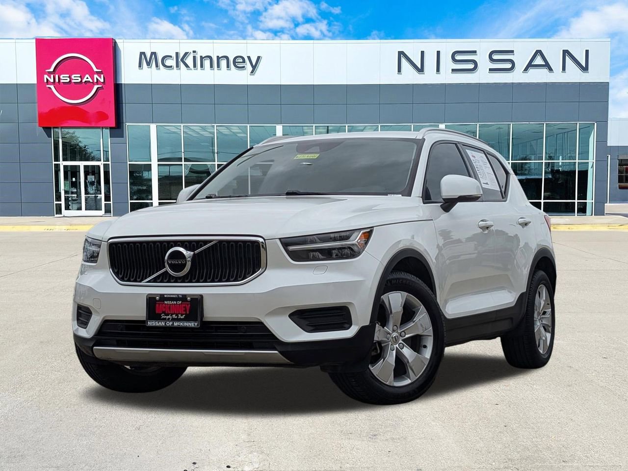 Used 2022 Volvo XC40 T4 Momentum