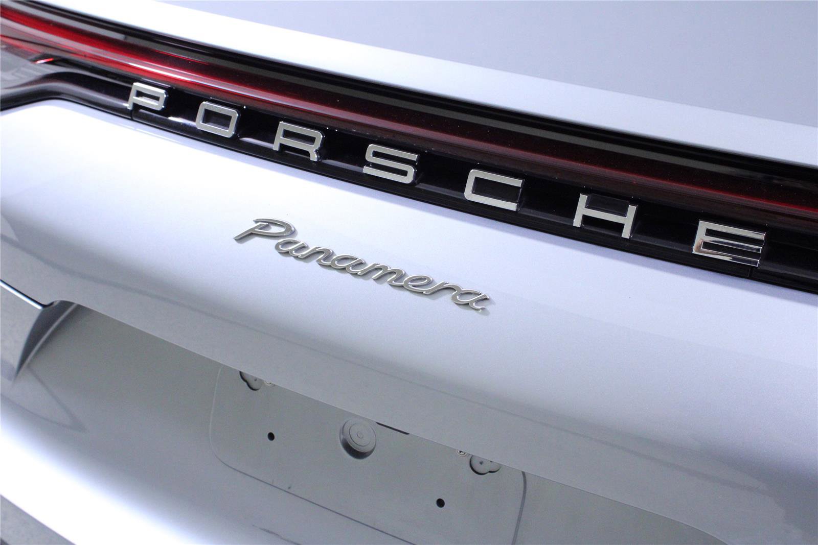 Used 2022 Porsche Panamera 4 AWD/4WD image 9