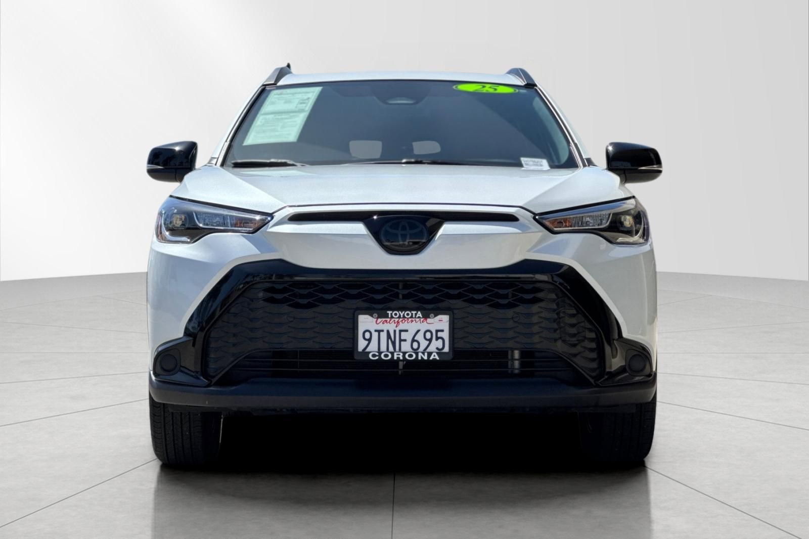 Used 2025 Toyota Corolla Cross AWD Hybrid w/ Moonroof Package image 9