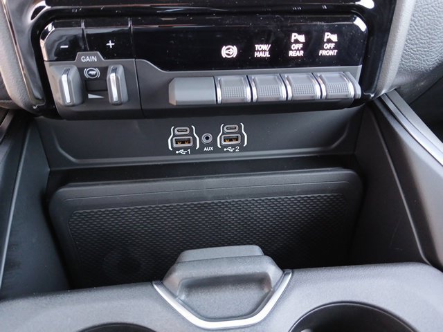 New 2026 RAM 3500 Big Horn AWD/4WD image 40