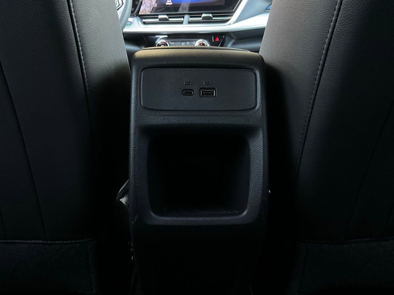 Used 2025 Chevrolet Trax LT image 12