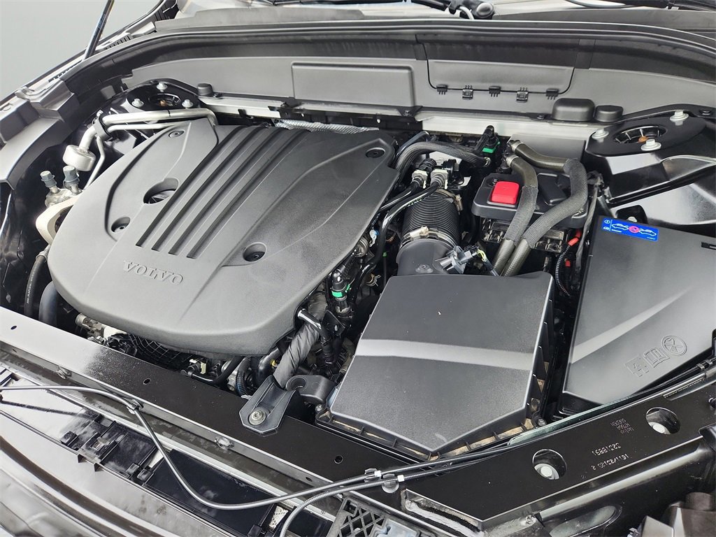 Used 2023 Volvo XC60 B5 Plus image 20