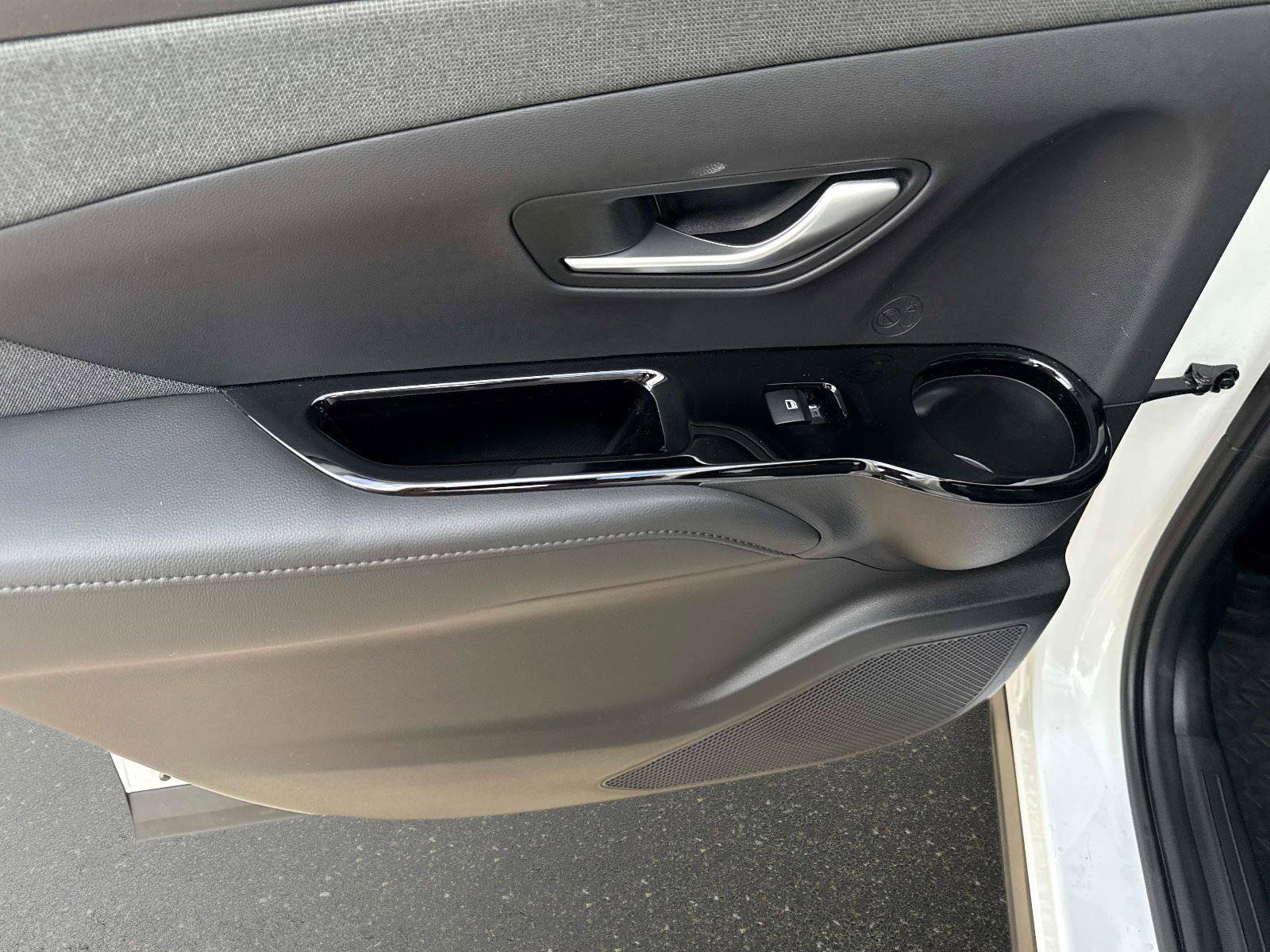 Used 2024 Hyundai Santa Cruz Limited image 12