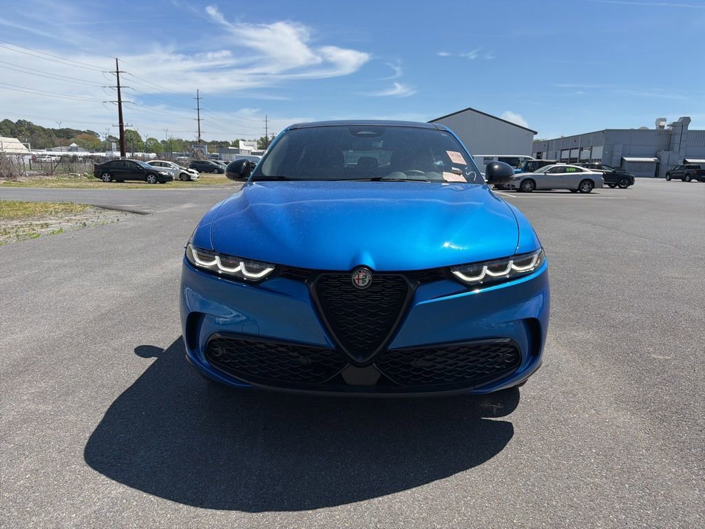 Used 2025 Alfa Romeo Tonale image 8