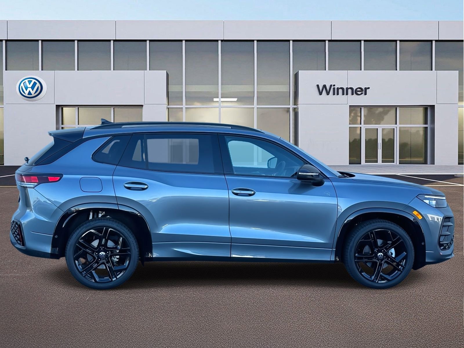 New 2026 Volkswagen Tiguan SE R-Line image 6