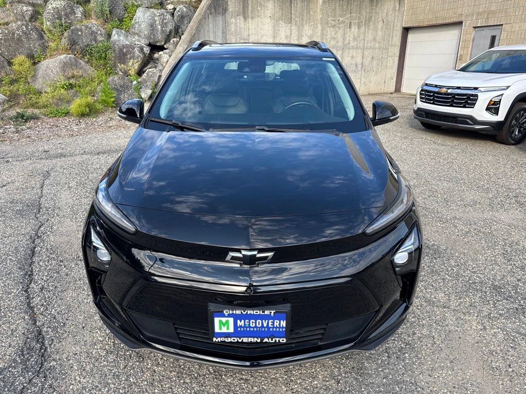 Used 2023 Chevrolet Bolt EUV Premier w/ Sun & Sound Package FWD image 41