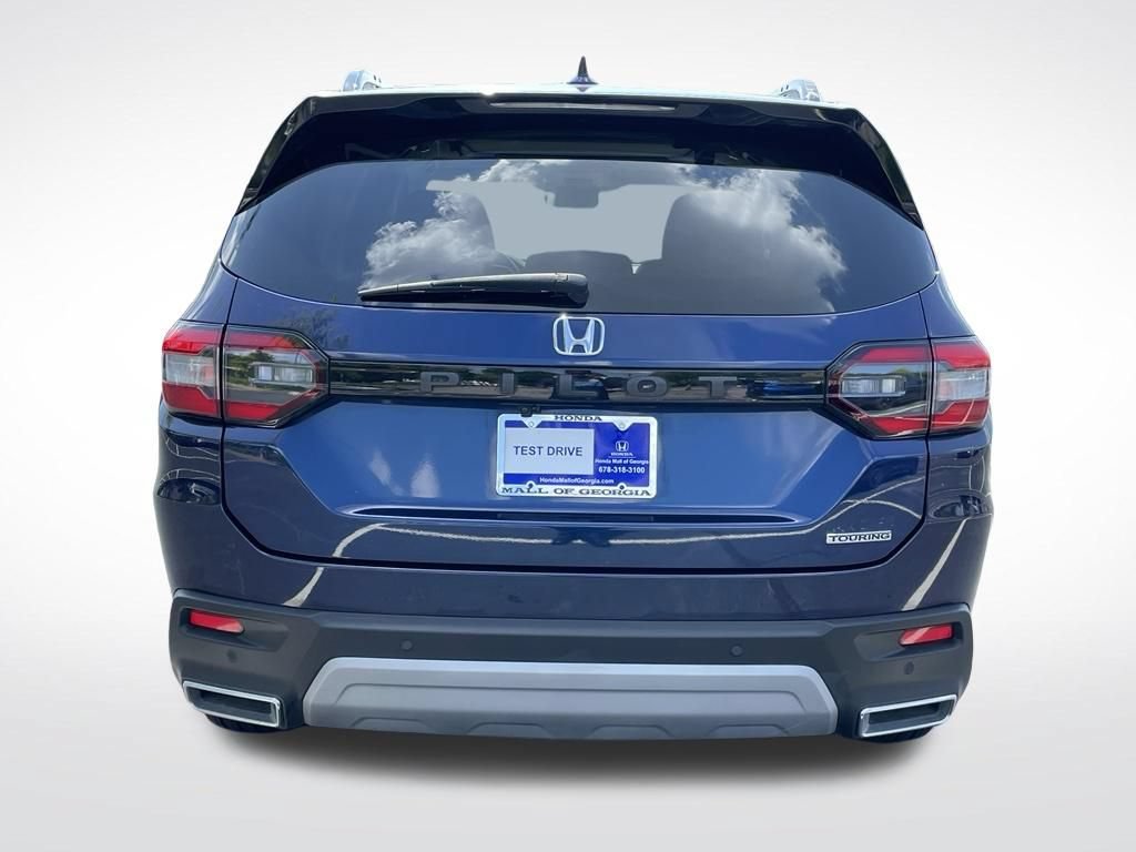 Certified 2024 Honda Pilot Touring image 5