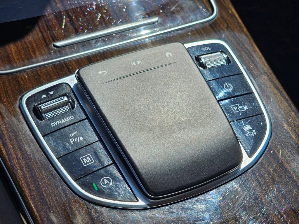 Used 2021 Mercedes-Benz GLC 300 4MATIC image 11