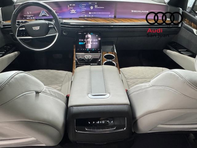 Used 2025 Cadillac Escalade Sport Platinum w/ LPO, ONYX Package AWD/4WD image 29