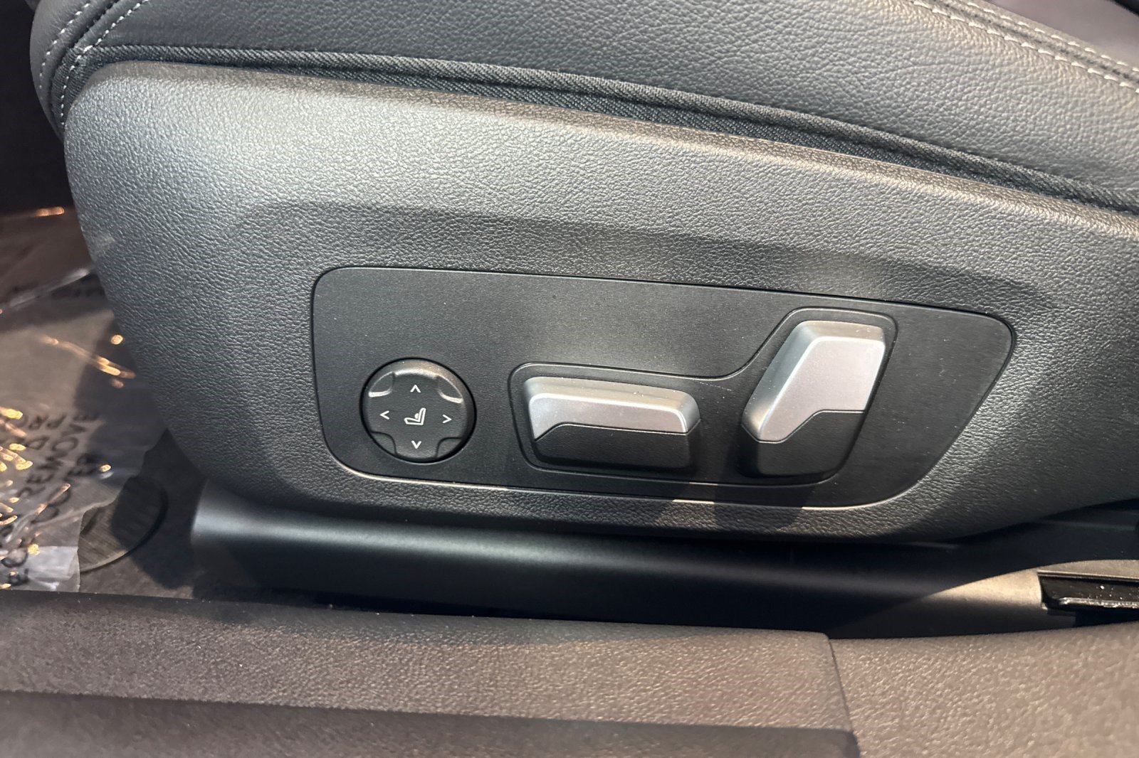 Used 2023 BMW i4 eDrive40 w/ M Sport Package RWD image 14