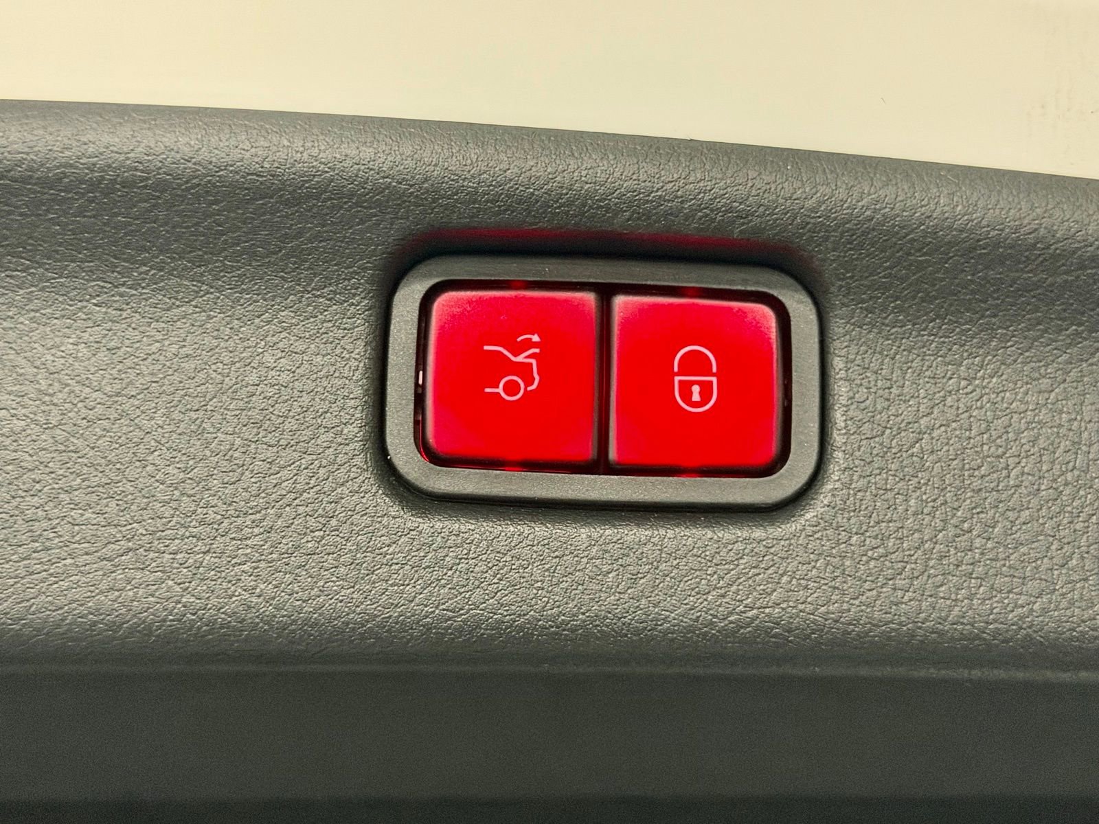 Certified 2023 Mercedes-Benz C 300 Sedan image 16