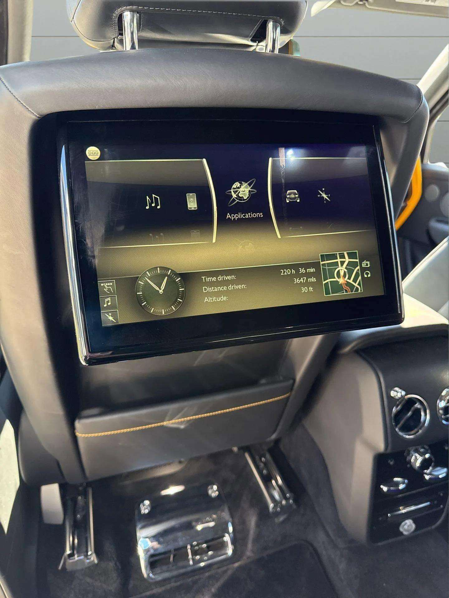 Used 2022 Rolls-Royce Cullinan image 21