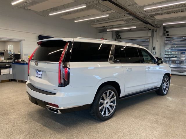 Used 2023 Cadillac Escalade ESV Premium Luxury Platinum AWD/4WD image 5