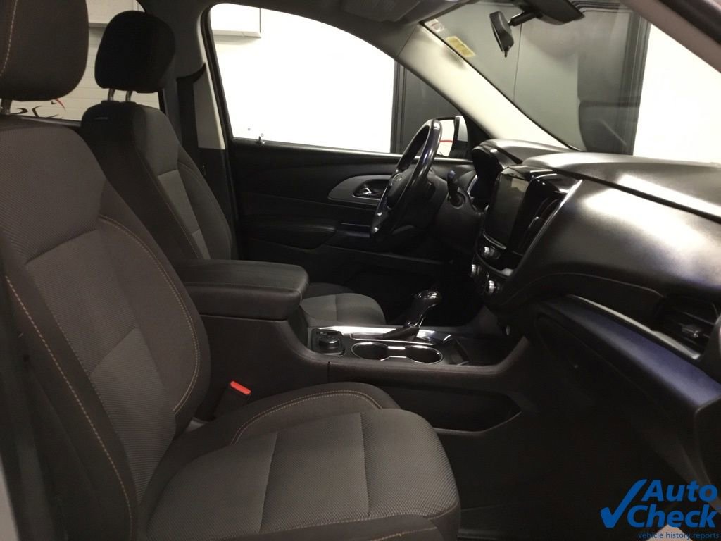 Used 2018 Chevrolet Traverse LT image 38