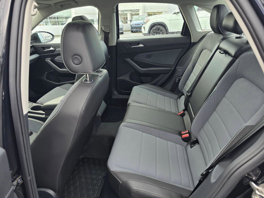 New 2026 Volkswagen Jetta SE FWD image 36