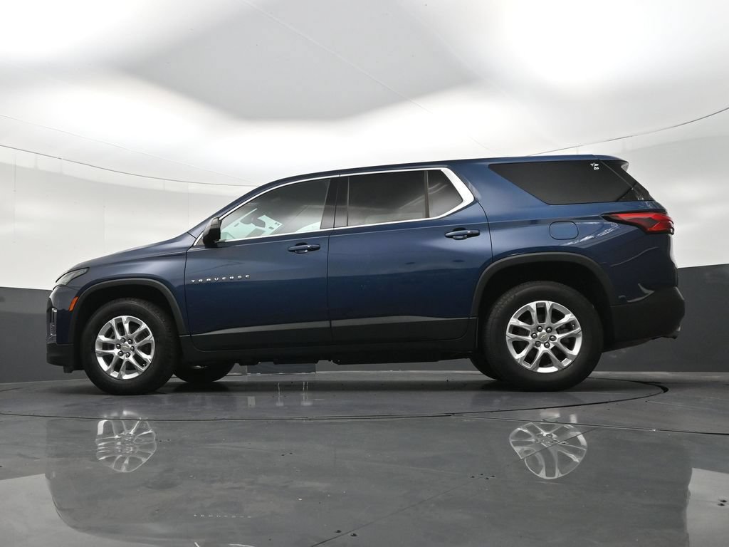 Used 2022 Chevrolet Traverse LS FWD image 24