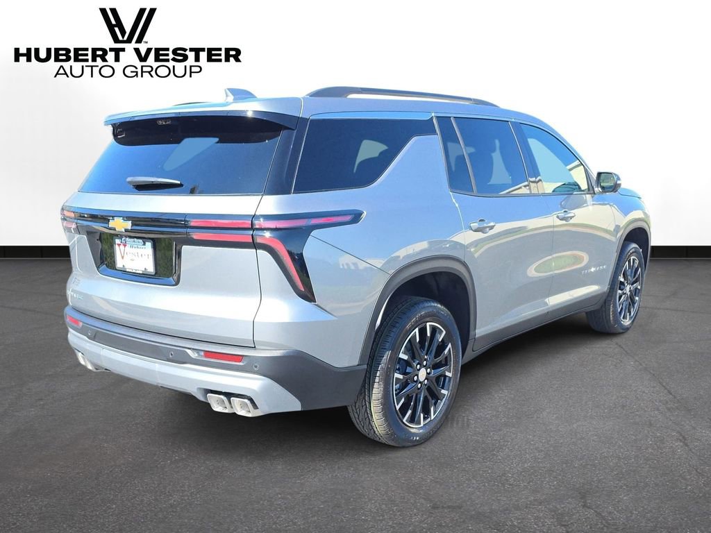 New 2026 Chevrolet Traverse LT w/ Sun and Wheel Package FWD image 6