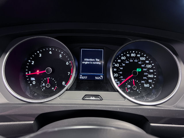 Certified 2021 Volkswagen Tiguan SE R-Line FWD image 22