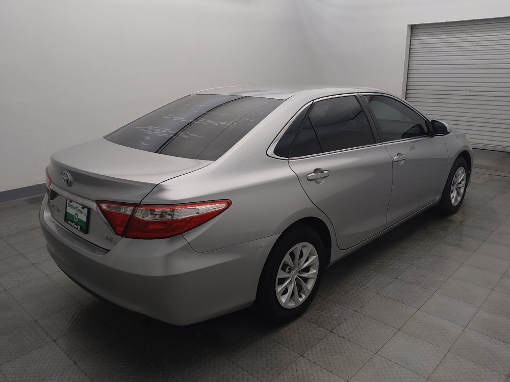 Used 2015 Toyota Camry LE FWD image 9