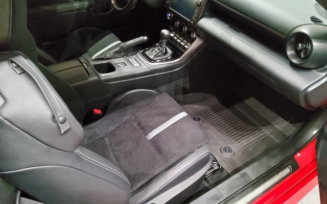 Used 2024 Toyota GR86 Premium image 15