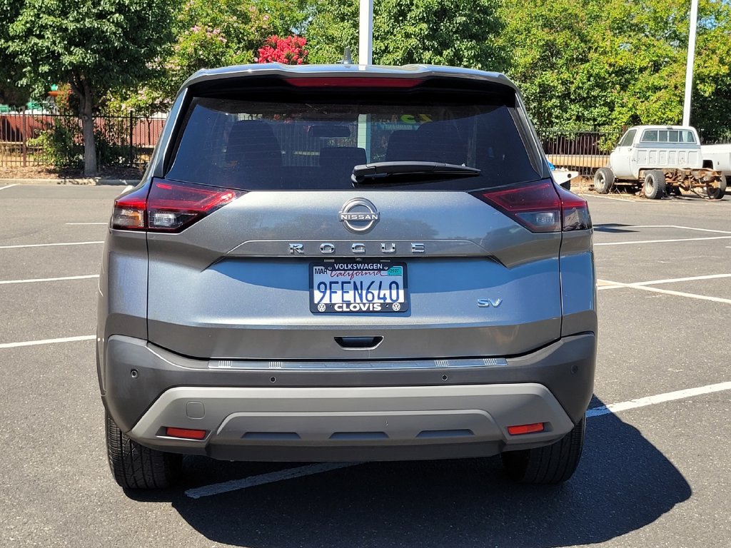 Used 2023 Nissan Rogue SV FWD image 7