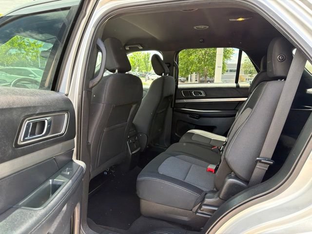 Used 2019 Ford Explorer XLT w/ Equipment Group 201A AWD/4WD image 13