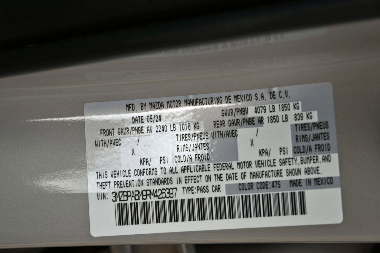 Used 2024 MAZDA MAZDA3 s image 29