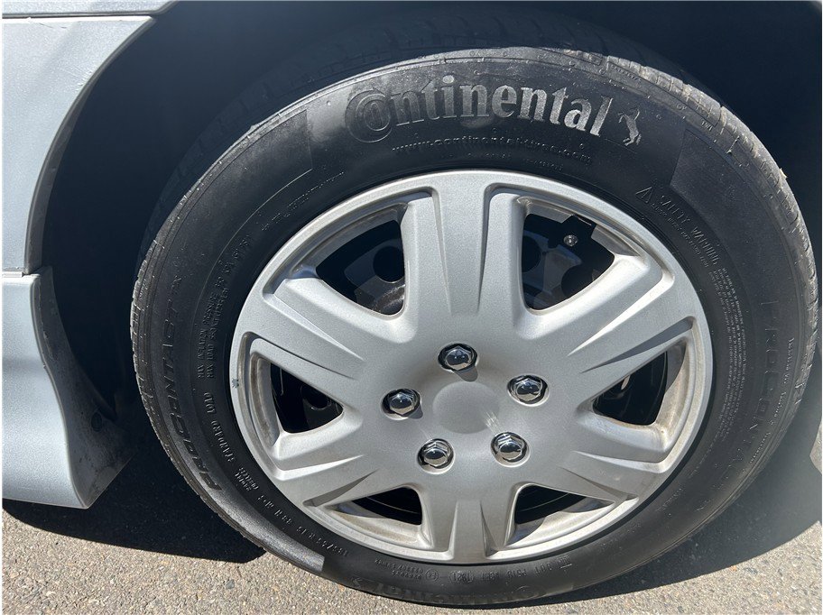 Used 2005 Toyota Corolla S image 9