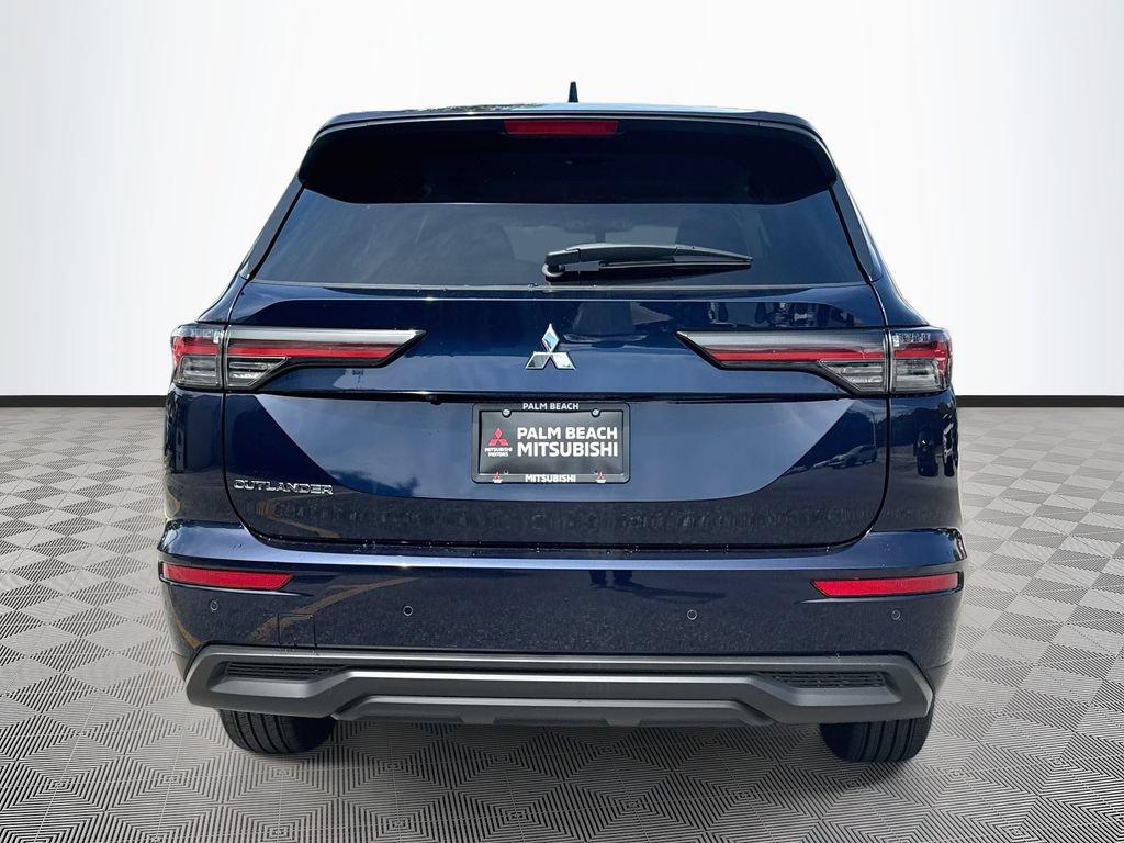 New 2026 Mitsubishi Outlander ES FWD image 6