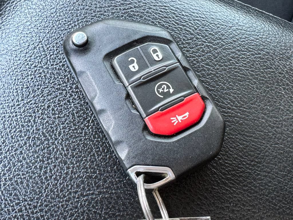 Used 2023 Jeep Wrangler Willys AWD/4WD image 30