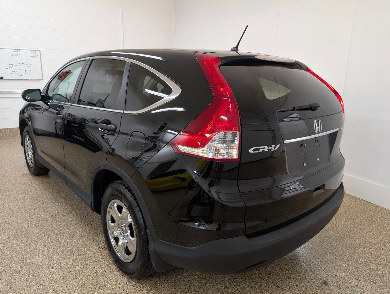Used 2014 Honda CR-V LX image 3