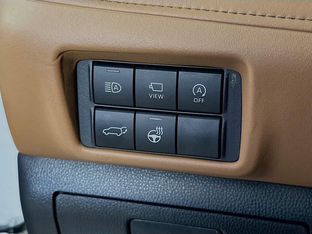Used 2023 Toyota Highlander Platinum FWD image 27