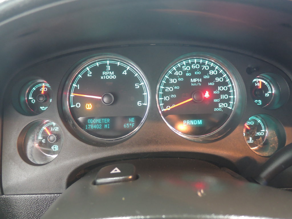 Used 2012 Chevrolet Suburban LTZ AWD/4WD image 13