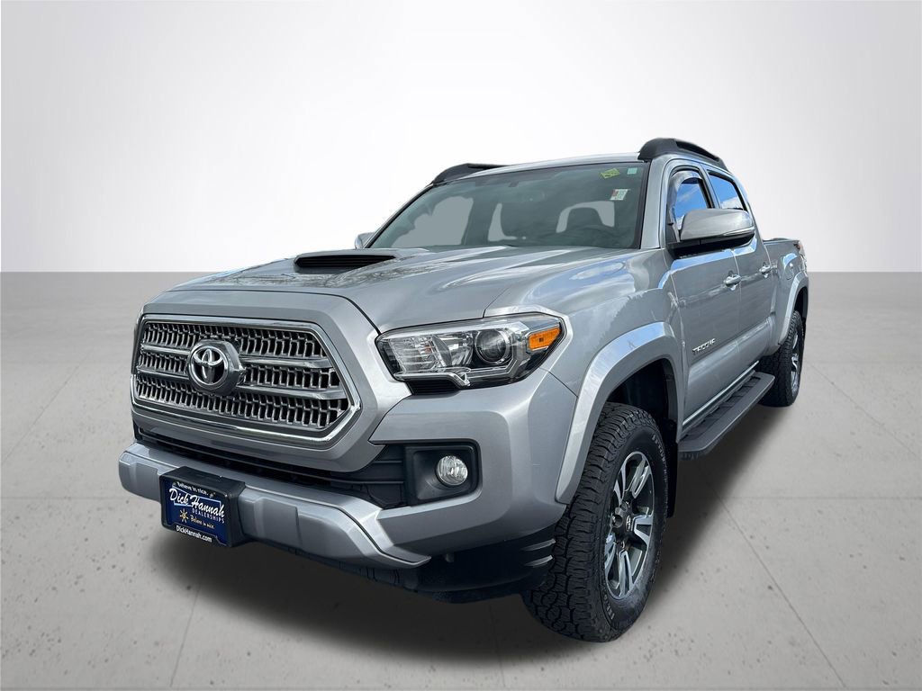 Used 2016 Toyota Tacoma TRD Sport w/ Premium & Technology Package AWD/4WD image 2