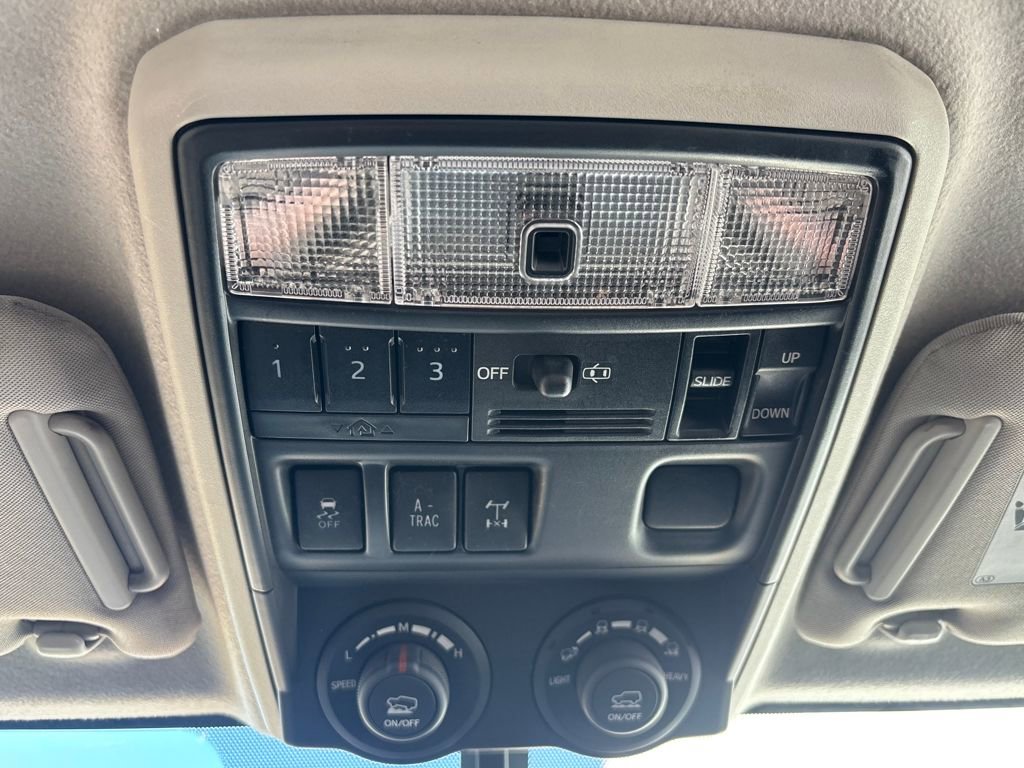 Used 2018 Toyota 4Runner TRD Off-Road Premium image 15