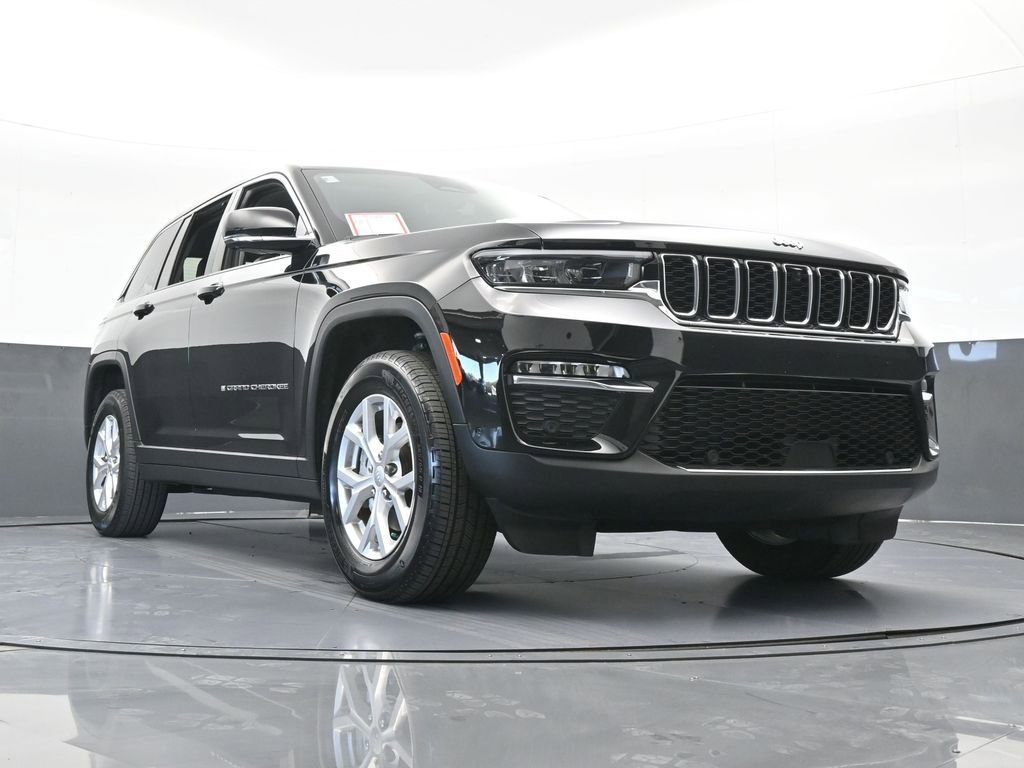 Used 2024 Jeep Grand Cherokee Limited w/ Luxury Tech Group II image 71