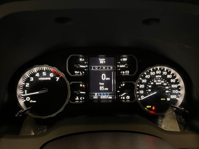 Used 2021 Toyota Tundra Limited w/ Limited Premium Package AWD/4WD image 18