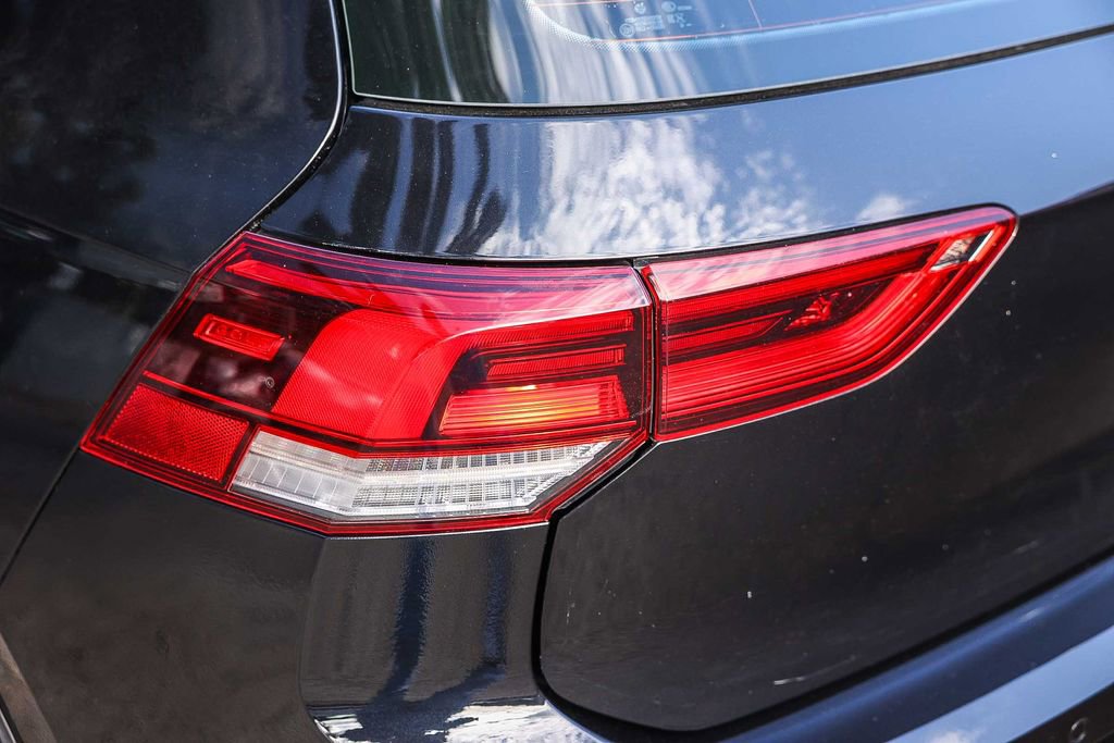 Used 2024 Volkswagen Golf R image 9