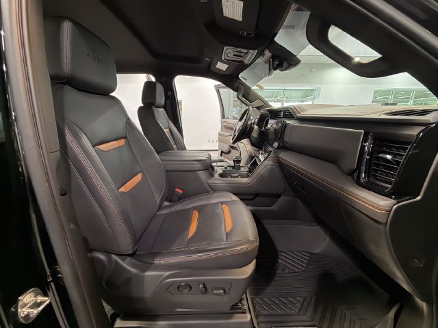 Used 2023 GMC Sierra 1500 AT4 w/ AT4 Premium Package AWD/4WD image 14