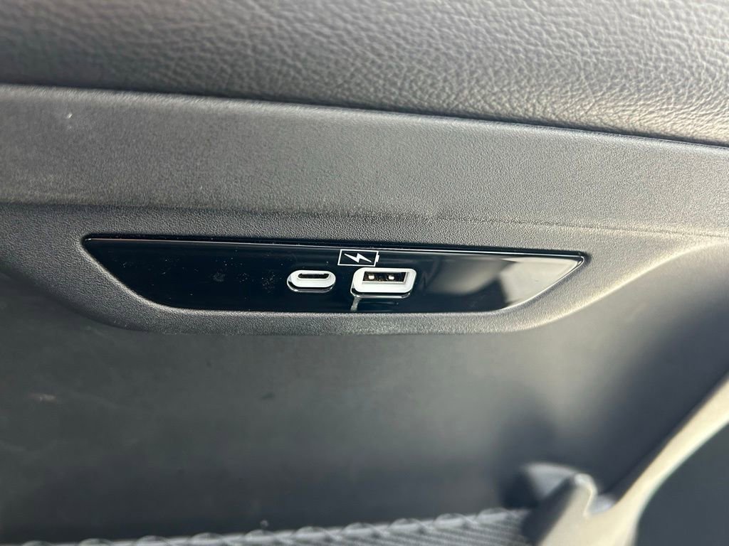 Certified 2022 Chrysler Pacifica Touring-L image 41