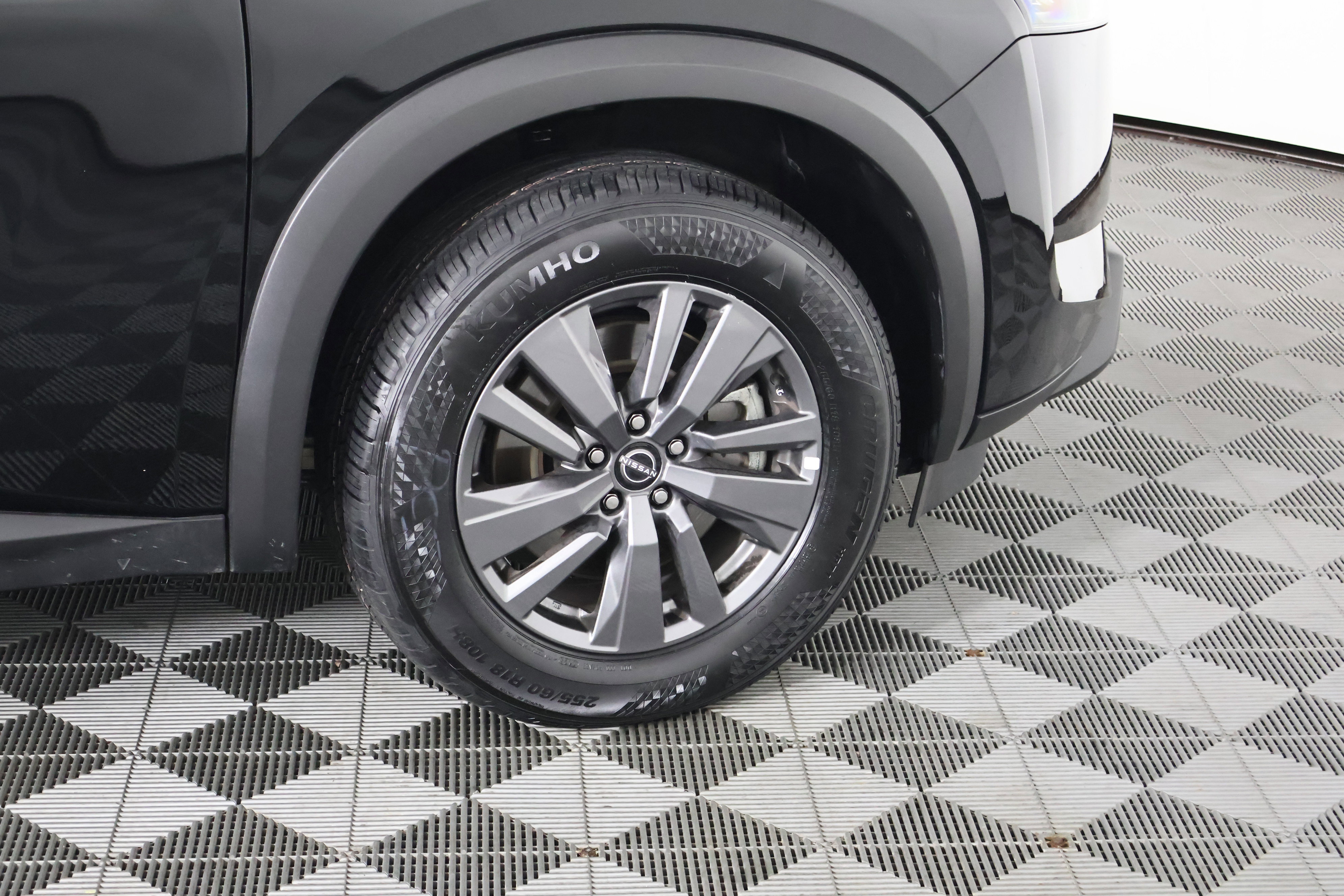 Used 2025 Nissan Pathfinder SV image 55