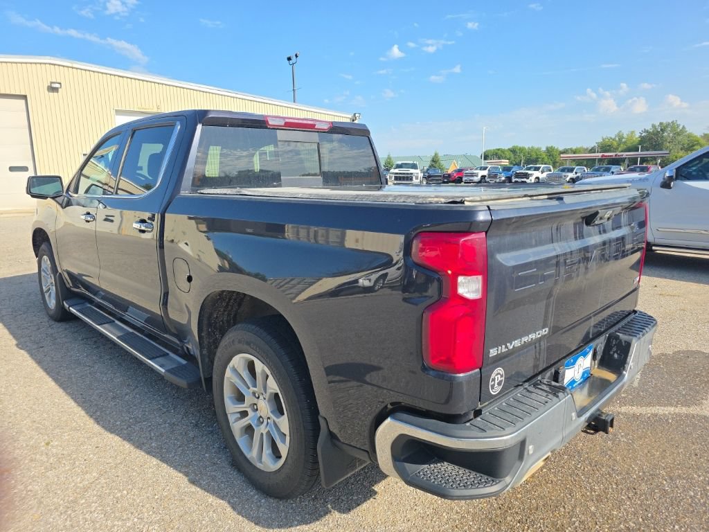 Used 2022 Chevrolet Silverado 1500 LTZ w/ LTZ Premium Package AWD/4WD image 5