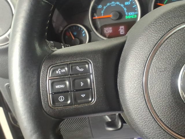 Used 2012 Jeep Wrangler Unlimited Rubicon AWD/4WD image 16